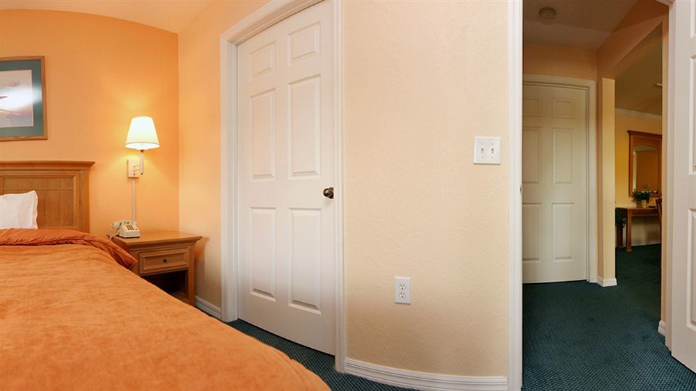 Mainsail Tampa Extended Stay Zewnętrze zdjęcie