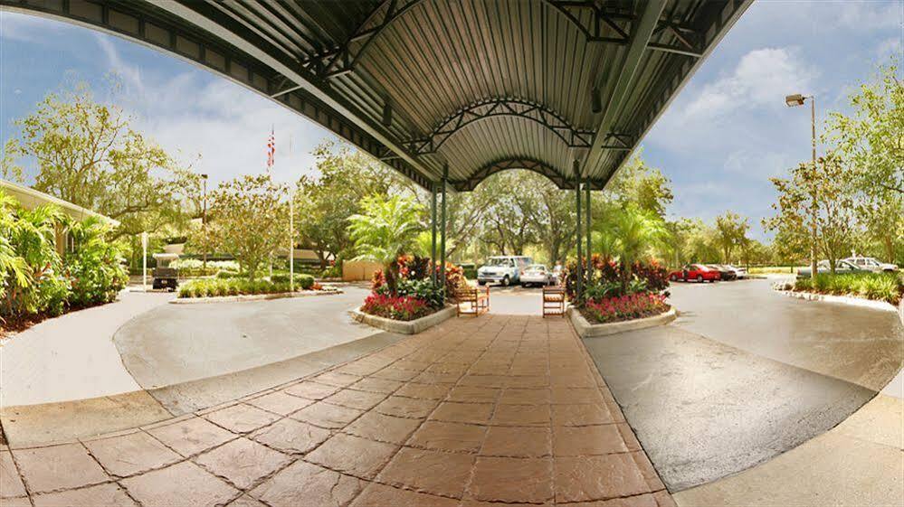Mainsail Tampa Extended Stay Zewnętrze zdjęcie